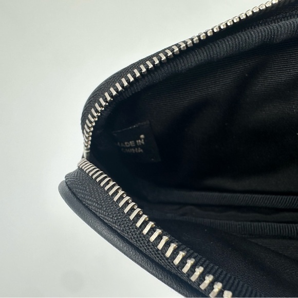 Coach • Signature Eyeglass Case - Picture 6 of 9